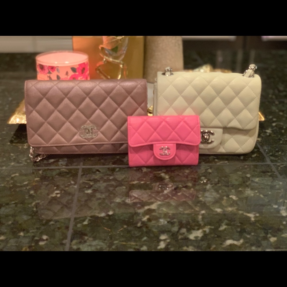 ❌SOLD❌Beautiful Chanel  iridescent rose gold Woc - Picture 3 of 12